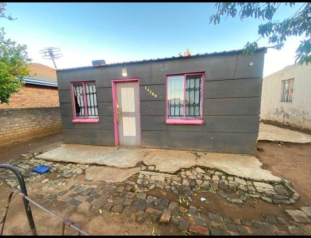 2 BEDROOM HOUSE FOR SALE IN KATLEHONG SOUTH